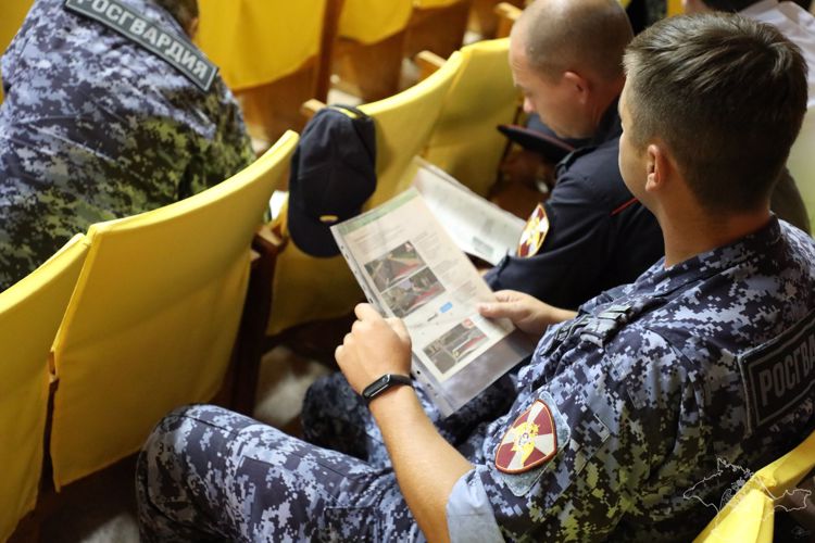 В ГЛАВНОМ УПРАВЛЕНИИ РОСГВАРДИИ ПО КРЫМУ И СЕВАСТОПОЛЮ ПРОХОДИТ КОМПЛЕКС МЕРОПРИЯТИЙ ПО БЕЗОПАСНОСТИ ДОРОЖНОГО ДВИЖЕНИЯ