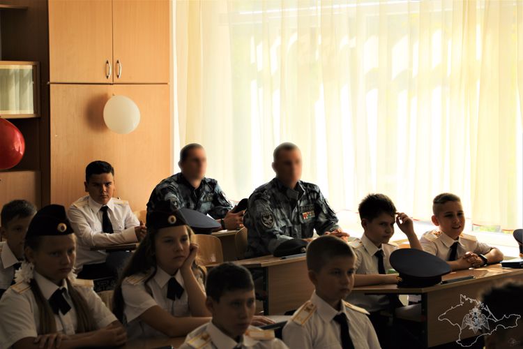 В Крыму торжественно открыли первые профильные школьные классы Росгвардии