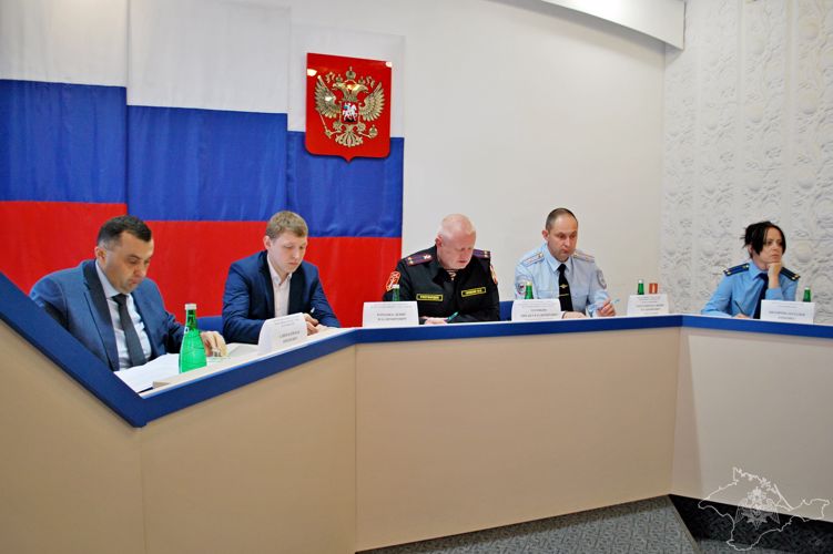 На территории управления вневедомственной охраны по Республике Крым состоялось межведомственное совещание по вопросам взаимодействия с частными охранными структурами