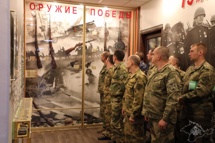В Главном управлении Росгвардии по Крыму и Севастополю открылась историческая экспозиция, посвященная 75-летию Великой Победы