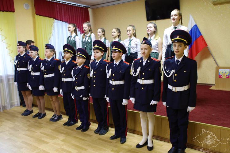 Кадеты крымской Росгвардии провели праздничный концерт для подопечных госпиталя ветеранов войн