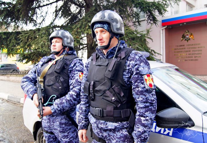 В Симферополе сотрудники вневедомственной охраны Росгвардии задержали подозреваемого в нанесении вреда здоровью