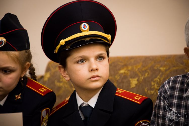 Симферопольские кадеты записали видеопоздравление для сотрудников и военнослужащих Росгвардии