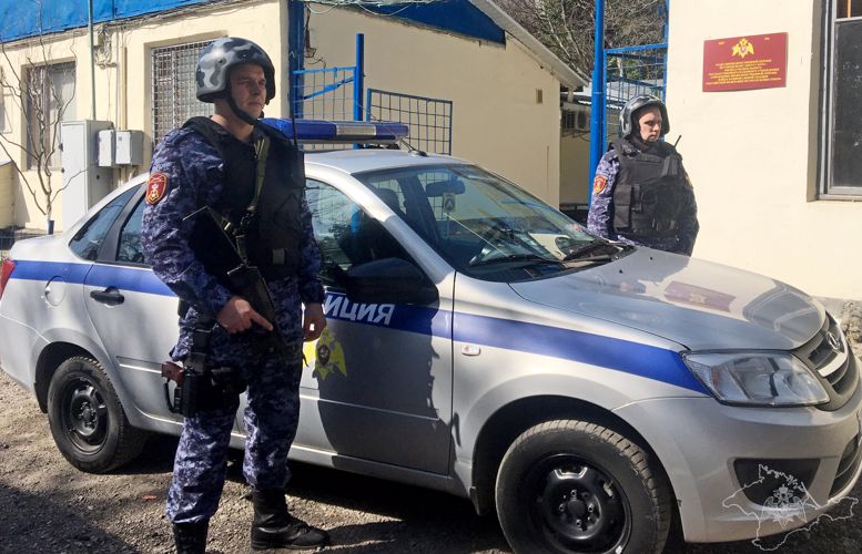 В Ялте наряд вневедомственной охраны Росгвардии задержал подозреваемого в краже из кафе