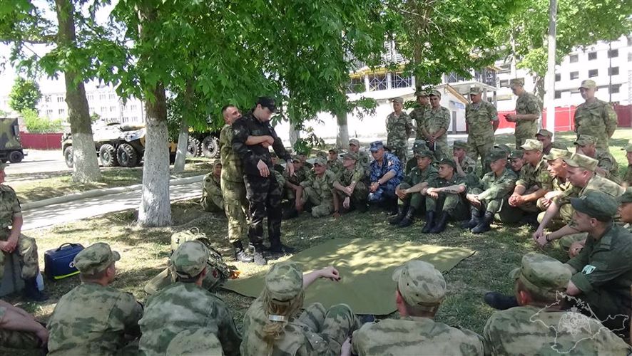 В Севастополе военнослужащие Росгвардии приняли участие в сборах по тактико-боевой медицине