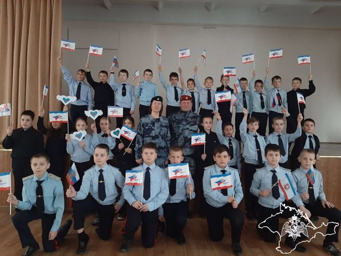 Сотрудники ОМОН «Беркут» встретились с симферопольскими кадетами Росгвардии