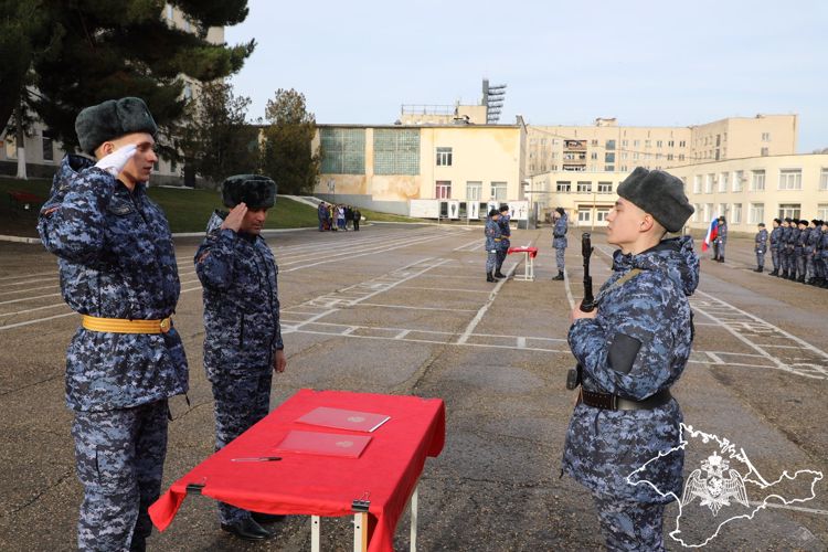 В Крыму военнослужащие Росгвардии приведены к присяге
