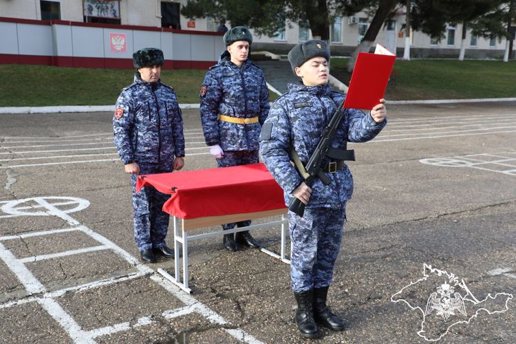 В Крыму военнослужащие Росгвардии приведены к присяге