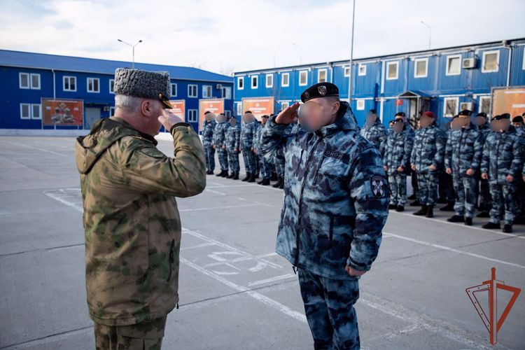 В Крыму росгвардейцам, отличившимся в ходе СВО, вручены государственные награды