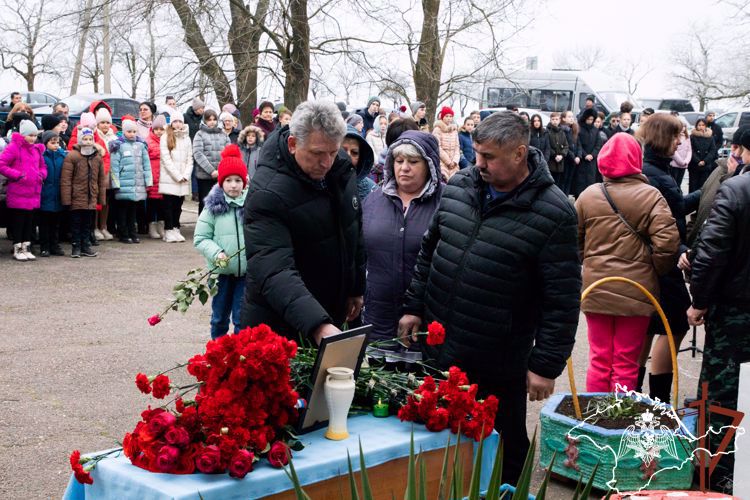 Именем военнослужащего Росгвардии названа школа в Крыму