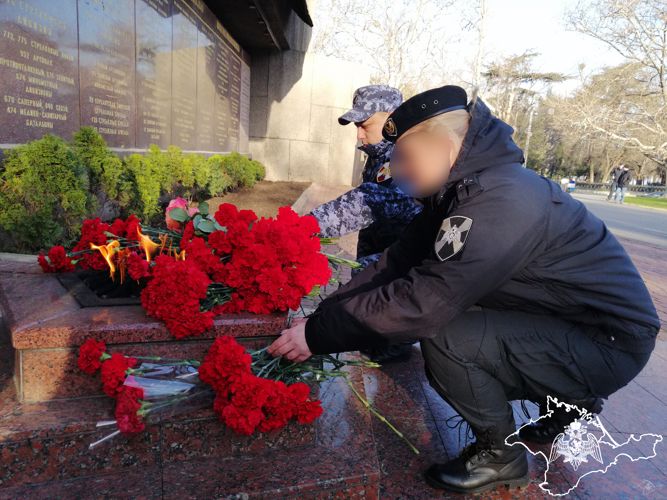 Севастопольские росгвардейцы присоединились к памятным мероприятиям, приуроченным к 79-й годовщине полного снятия блокады Ленинграда в годы Великой Отечественной войны