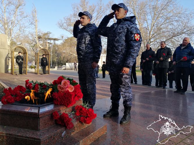 Севастопольские росгвардейцы присоединились к памятным мероприятиям, приуроченным к 79-й годовщине полного снятия блокады Ленинграда в годы Великой Отечественной войны