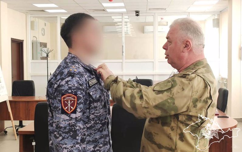 Росгвардейцам - участникам спецоперации вручены госнаграды в Севастополе