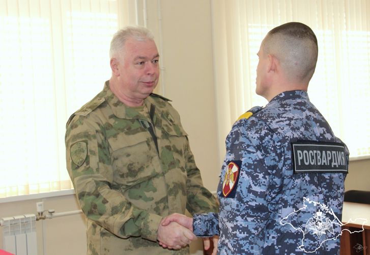 Росгвардейцам - участникам спецоперации вручены госнаграды в Севастополе