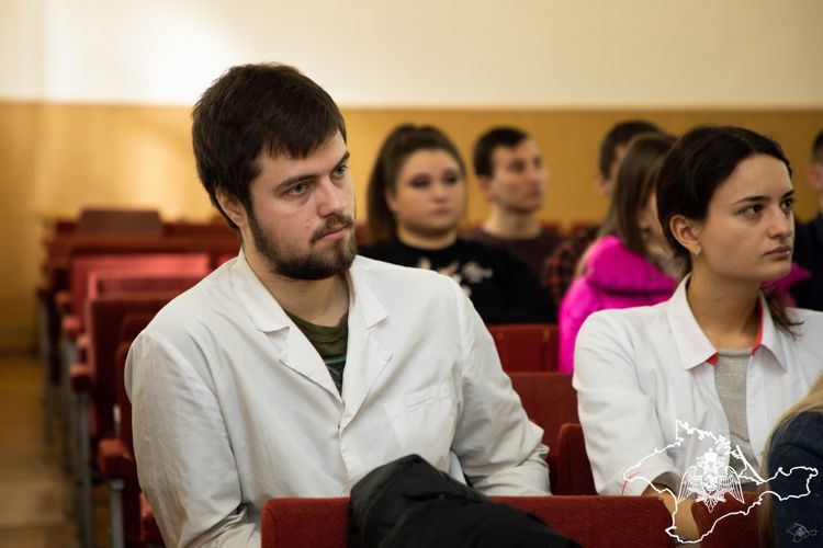 О перспективах службы в Росгвардии рассказали студентам-медикам в Крыму