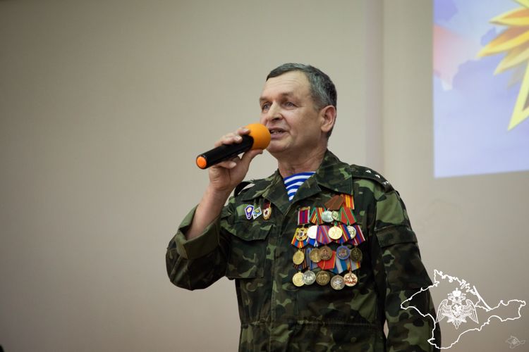 В Симферополе подшефные кадеты подготовили праздничный концерт для росгвардейцев
