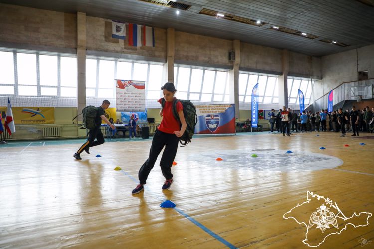 В Крыму юные росгвардейцы стали призерами в кадетском многоборье