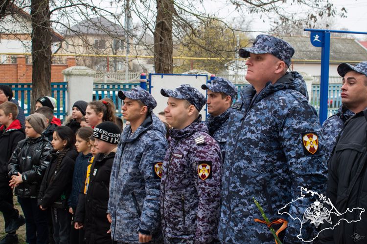 Память о погибших росгвардейцах - участниках СВО увековечена в Крыму