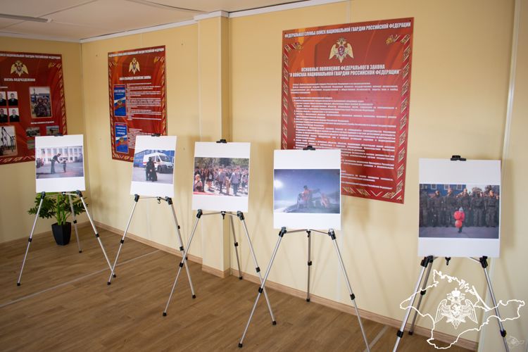 ОМОН «Беркут» распахнул свои двери для крымских школьников