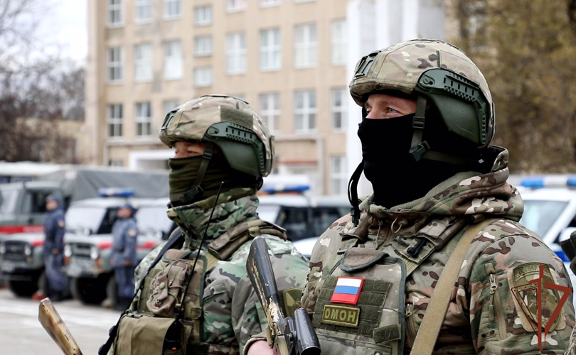  Школьника, сбежавшего из дома, вернули родителям росгвардейцы в Крыму