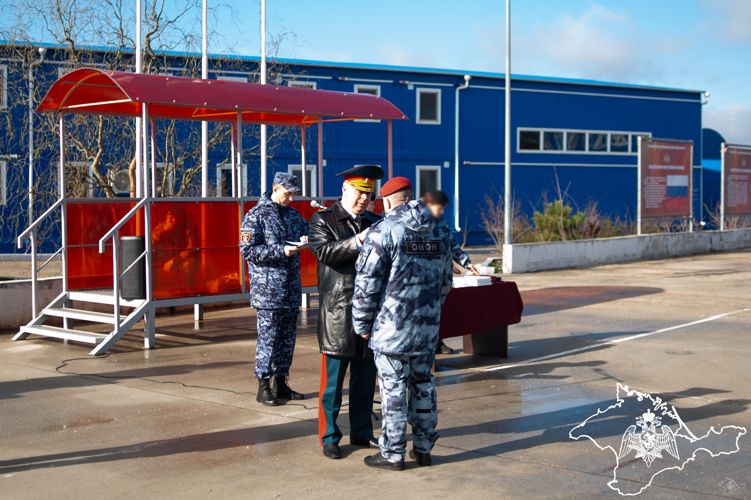В Крыму и Севастополе прошли торжественные мероприятия, посвященные празднованию Дня войск национальной гвардии Российской Федерации