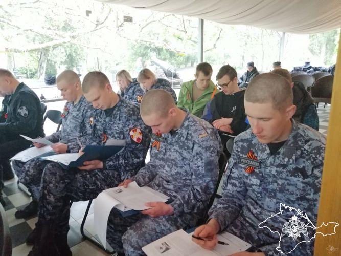 К Международной патриотической акции «Диктант Победы»  присоединились росгвардейцы Крыма и Севастополя