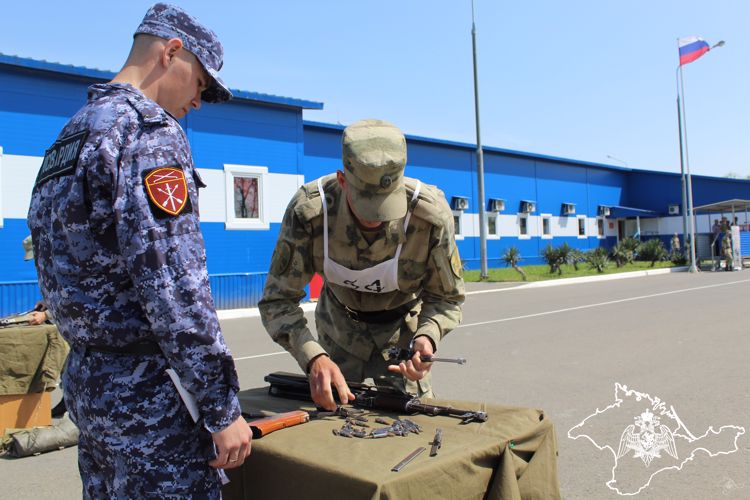 В Керчи прошла военизированная эстафета