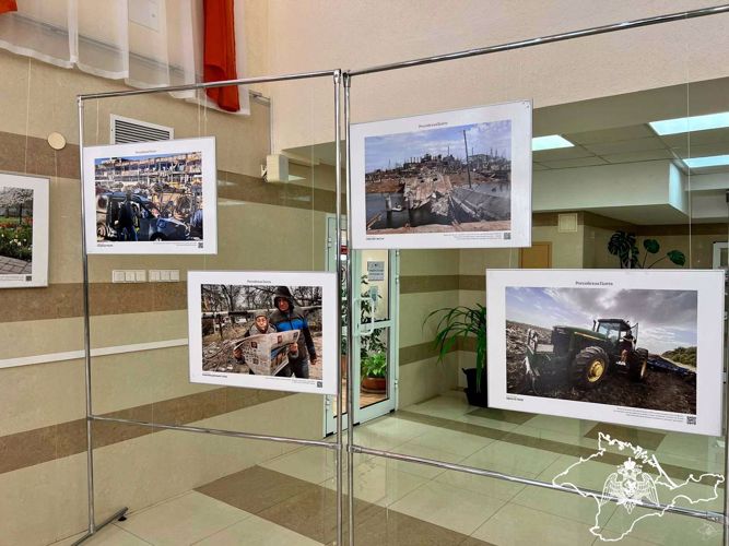 Фотовыставку, посвященную СВО посетили росгвардейцы в Симферополе