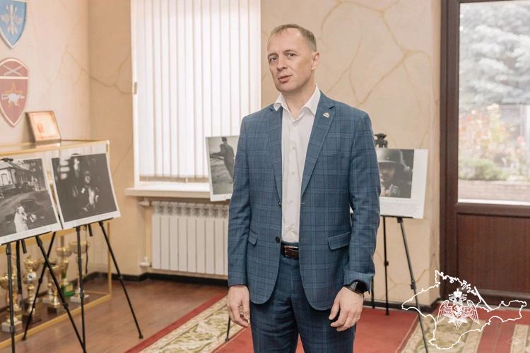 В Главном управлении Росгвардии по Республике Крым и г. Севастополю открыли фотовыставку «СВОи», посвященную спецоперации (видео)