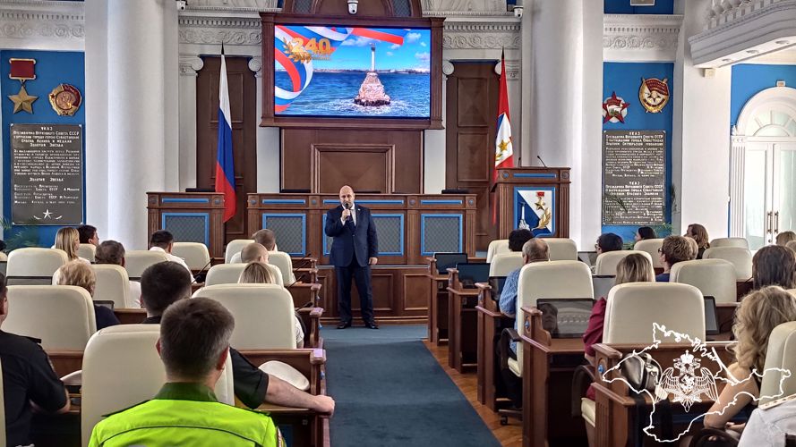 В Севастополе вручили благодарности отличившимся сотрудникам Росгвардии