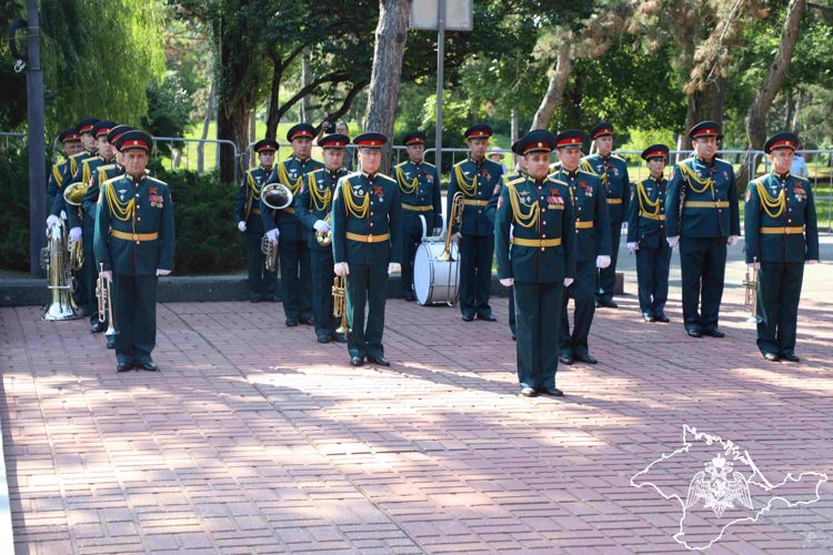 Росгвардейцы Крыма и Севастополя присоединились к Всероссийской акции «Свеча памяти» 