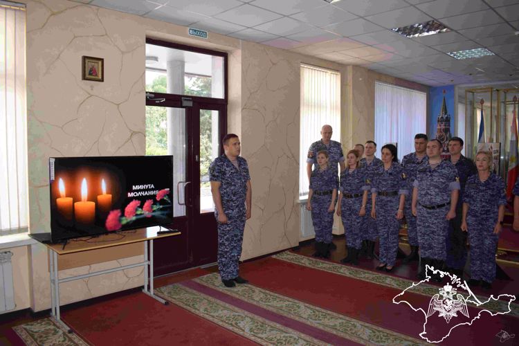 Росгвардейцы Крыма и Севастополя присоединились к Всероссийской акции «Свеча памяти» 