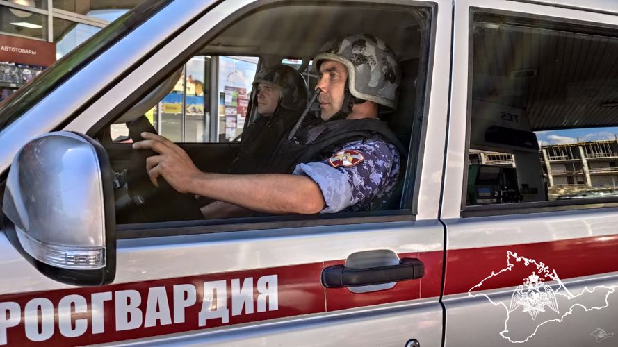 Росгвардейцы пресекли в Севастополе попытку пьяного водителя сесть за руль автотранспортного средства