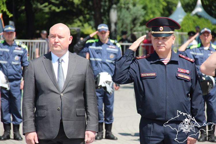 Готовность росгвардейцев и правоохранителей к курортному сезону оценил Губернатор Севастополя