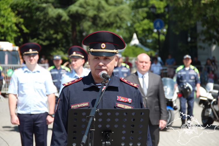Готовность росгвардейцев и правоохранителей к курортному сезону оценил Губернатор Севастополя