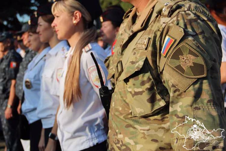 Росгвардейцы обеспечили правопорядок во время праздничных мероприятий, посвященных Дню ВМФ России в городе-герое Севастополе