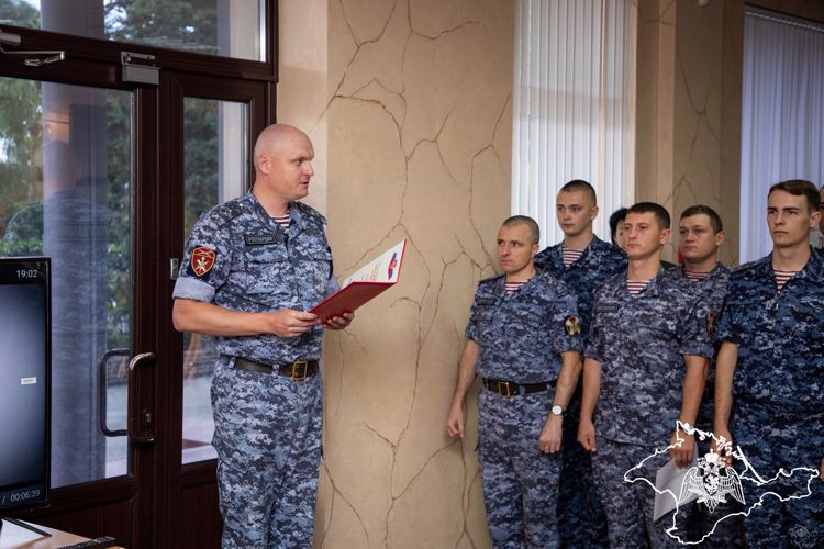 Память Героя России Магомеда Нурбагандова почтили росгвардейцы в Крыму
