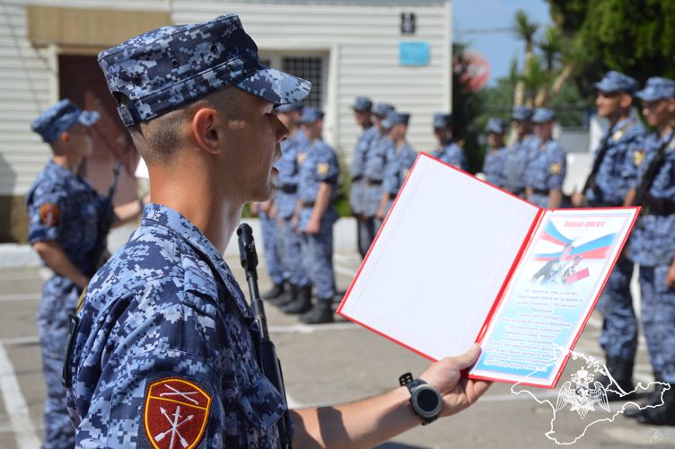 Военнослужащие Росгвардии в Крыму присягнули на верность Отечеству