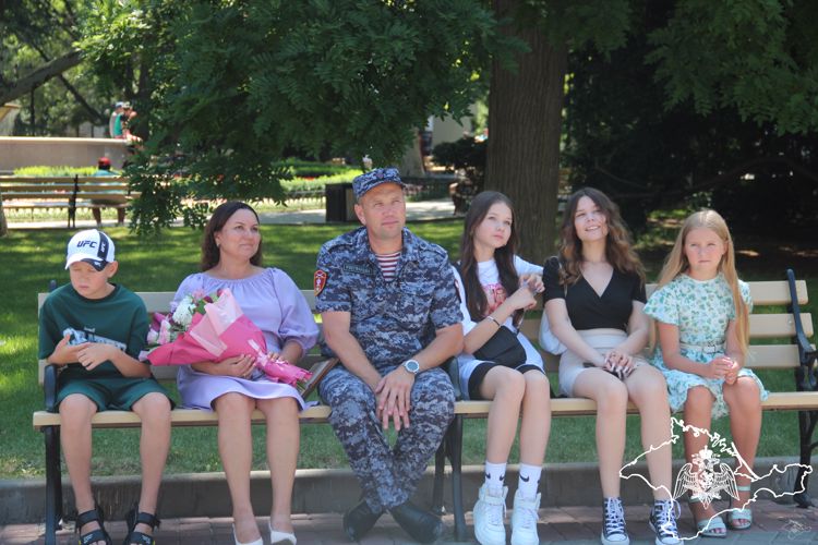 Сотрудник Росгвардии – многодетный отец из Севастополя и его супруга стали участниками тематического мероприятия