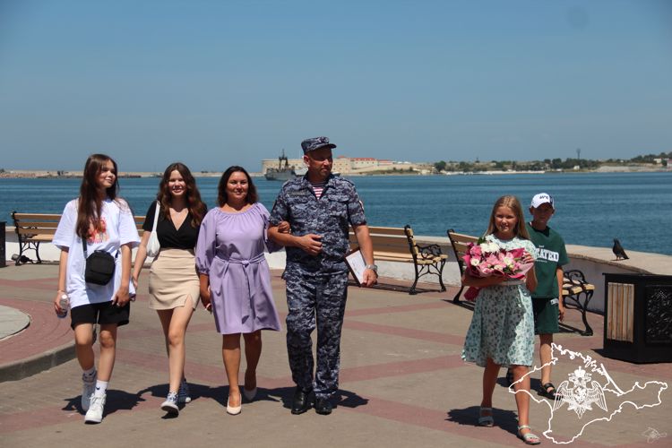 Сотрудник Росгвардии – многодетный отец из Севастополя и его супруга стали участниками тематического мероприятия