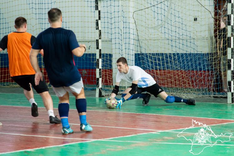 В День физкультурника в Симферополе прошло первенство по мини-футболу среди росгвардейцев