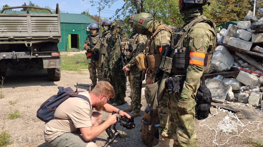  На занятиях по профессиональной подготовке бойцов СОБР побывали севастопольские журналисты