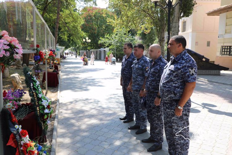 В Крыму почтили память сослуживцев,  погибших  при выполнении служебно-боевых задач