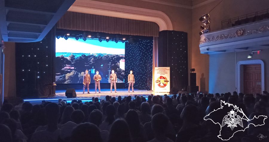 В Cевастополе росгвардейцы приняли участие в памятном мероприятии, приуроченном ко дню солидарности в борьбе с терроризмом