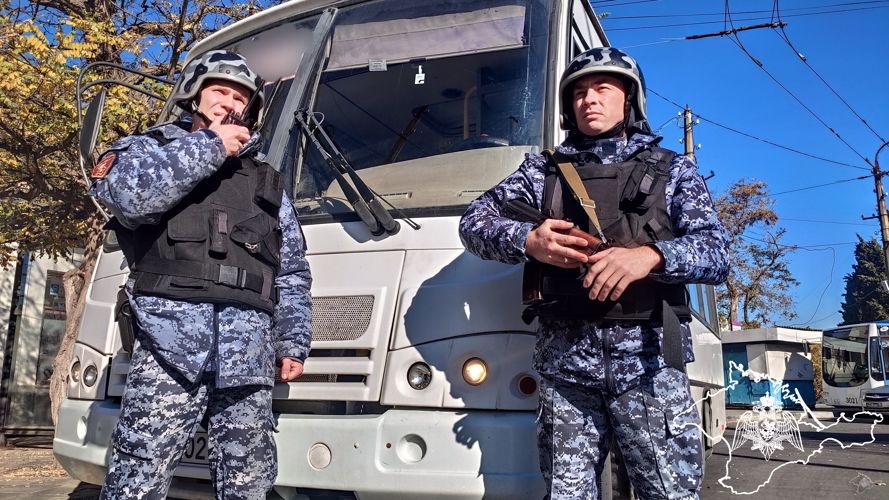 Росгвардейцы задержали нарушителей правопорядка в общественном транспорте Севастополя