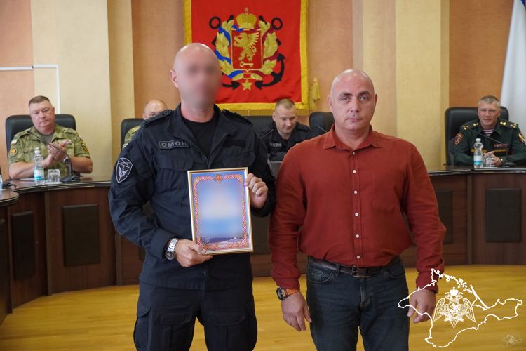 Бойцов ОМОН с Днем отрядов мобильных особого назначения поздравили в Крыму
