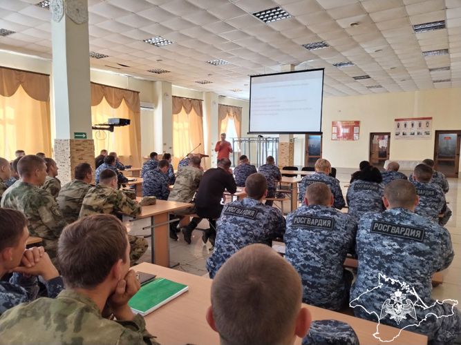 В Севастополе с военнослужащими Росгвардии провели лекцию по информационному противоборству