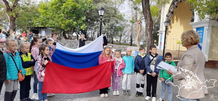 В Севастополе дети военнослужащих полка Росгвардии приняли участие в патриотическом квесте