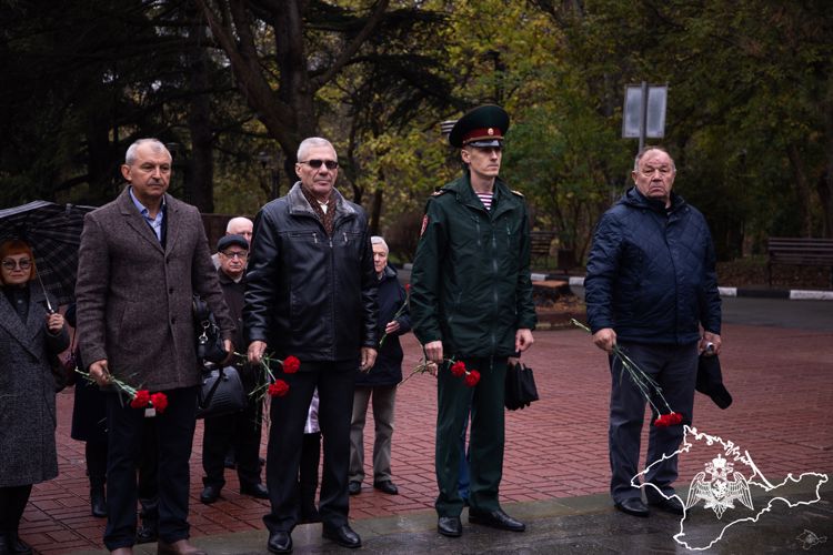 В Крыму прошли мероприятия, посвященные Дню ветеранов войск правопорядка