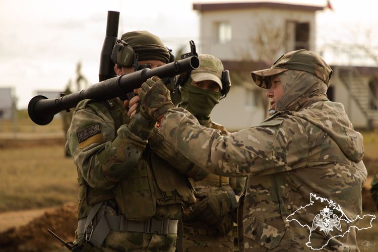 Росгвардия провела военно-полевой сбор с добровольцами Черноморского казачьего войска